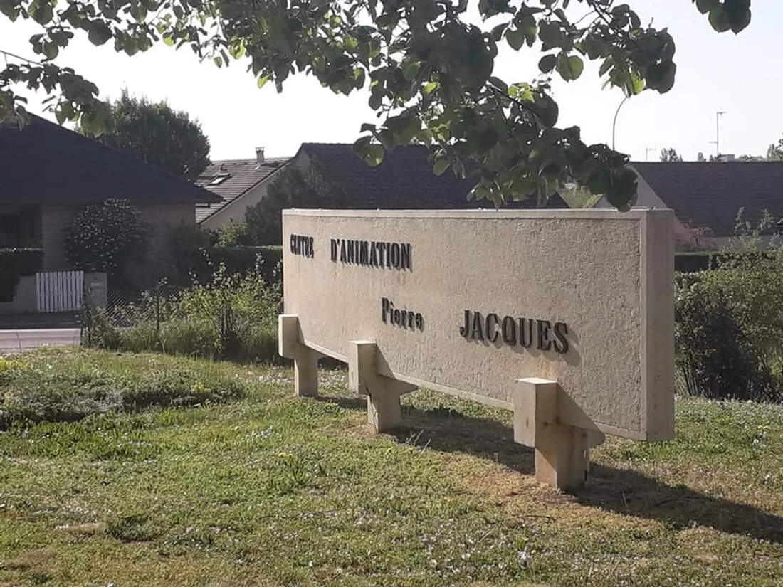 Guerre en Ukraine : la ville de Fontaine-lès-Dijon ouvre un point de collecte